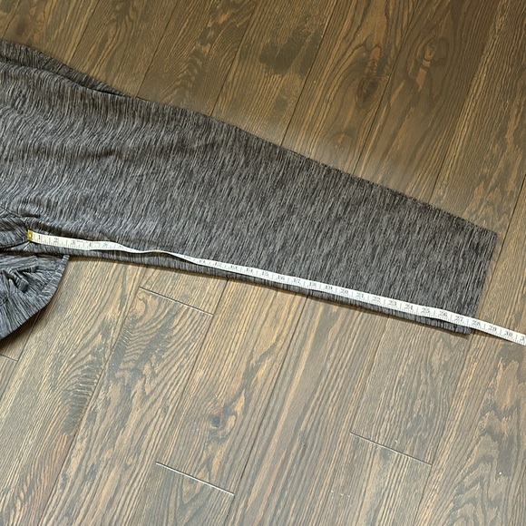 Lululemon On the Fly Pant 28” - Picture 7 of 8